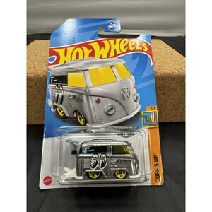 2023 Hot Wheels Zamac VW Kool Kombi Mooneyes 49/250 Surf's Up Walmart Exclusive